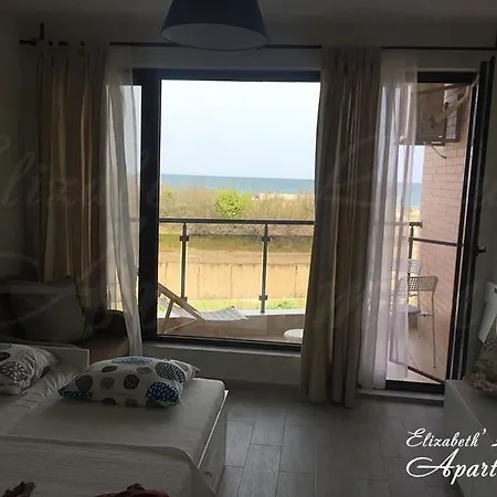 Beachfront Luxury Elizabeth, Appartement Pomorie