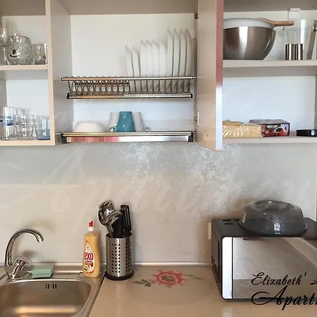 Beachfront Luxury Elizabeth,