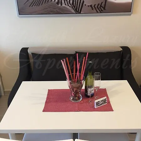 Beachfront Luxury Elizabeth, Appartement Pomorie