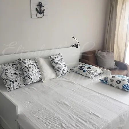 Beachfront Luxury Elizabeth, Apartamento Pomorie