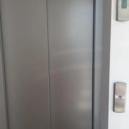 Beachfront Luxury Elizabeth, Apartamento