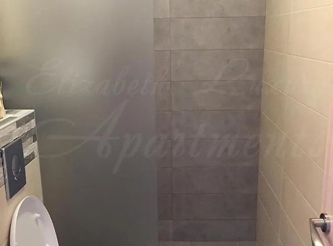 Beachfront Luxury Elizabeth, 포마리