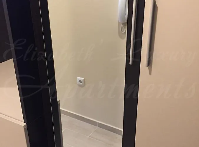 Beachfront Luxury Elizabeth, 아파트