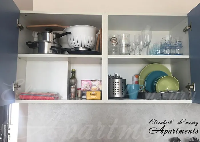 Beachfront Luxury Elizabeth, 아파트