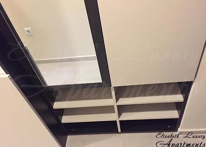 Beachfront Luxury Elizabeth, 아파트 *