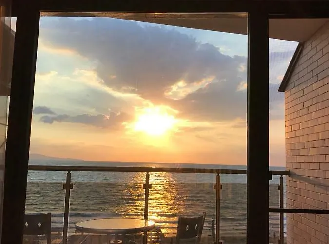 Beachfront Luxury Elizabeth, 아파트 *